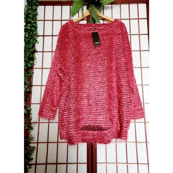 Jones New York Woman - Eyelash Knit Boat Neck Top in Scarlet - Picture 4 of 16
